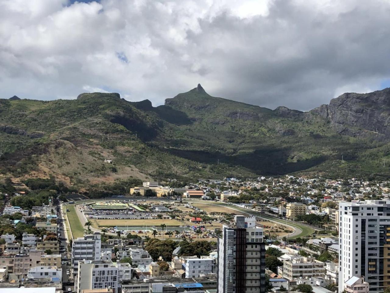 Sea & City View Luxury Apartment Port Louis Eksteriør bilde